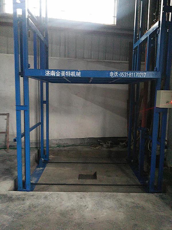 供应山东鲁抗舍里乐药业有限公司导轨式升降货梯